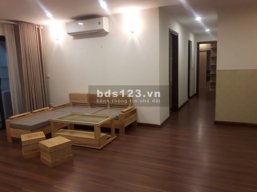 Vợ chồng tôi thuê căn hộ tại chung cư Lạc Hồng Westlake - Phú Thượng