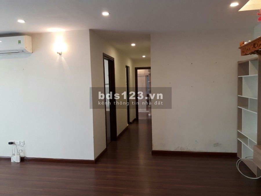 Vợ chồng tôi thuê căn hộ tại chung cư Lạc Hồng Westlake - Phú Thượng