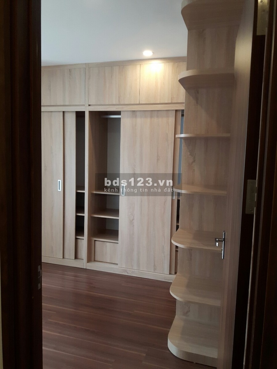 Vợ chồng tôi thuê căn hộ tại chung cư Lạc Hồng Westlake - Phú Thượng