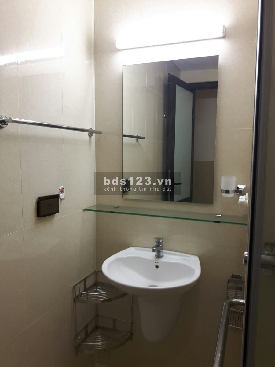 Vợ chồng tôi thuê căn hộ tại chung cư Lạc Hồng Westlake - Phú Thượng