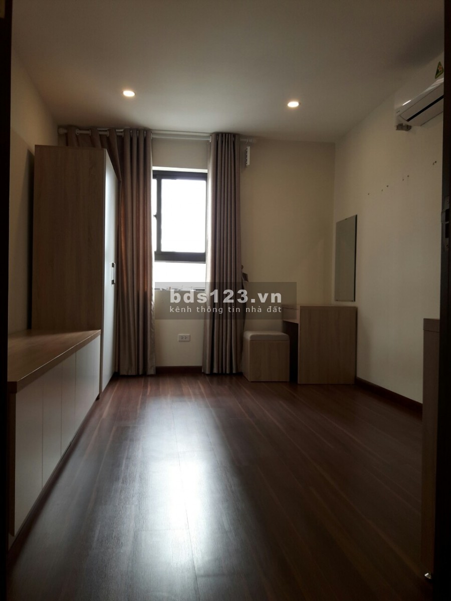 Vợ chồng tôi thuê căn hộ tại chung cư Lạc Hồng Westlake - Phú Thượng