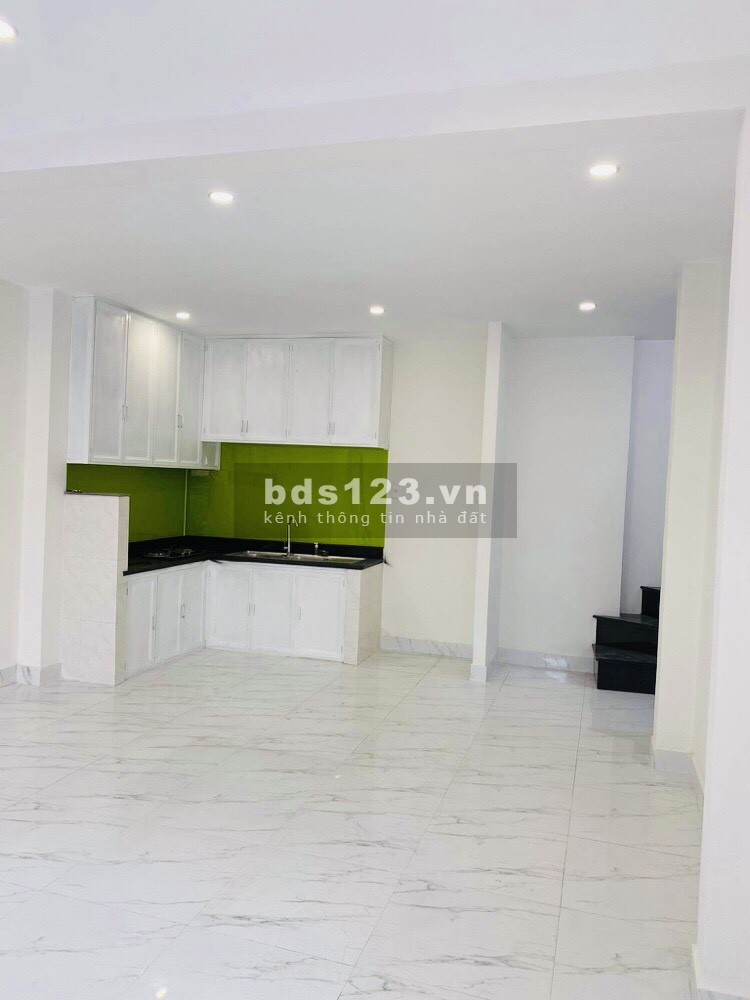 Bán nhà giá rẻ 1 trệt 1 lầu đường số 10 phường Linh Chiểu gần Vincom Thủ Đức