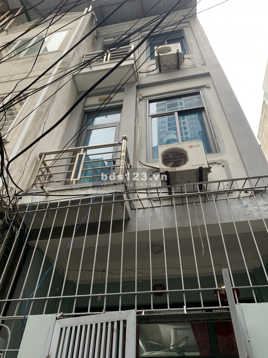 NHÀ VEN HỒ 30M RA Ô TÔ TRÁNH NHÀ ĐẸP 35m MẶT TIỀN 5 M GIÁ 3,2 tỷ