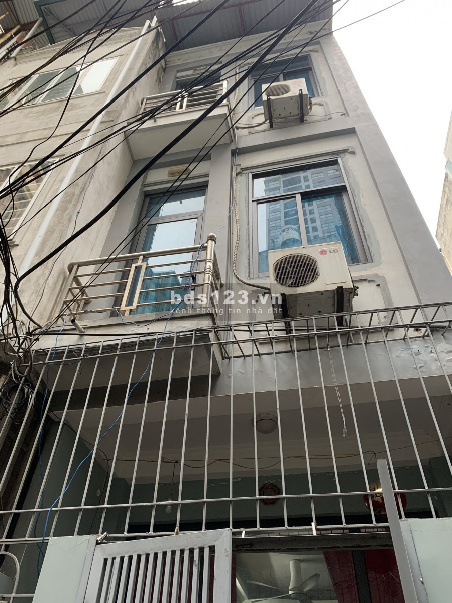 NHÀ VEN HỒ 30M RA Ô TÔ TRÁNH NHÀ ĐẸP 35m MẶT TIỀN 5 M GIÁ 3,2 tỷ