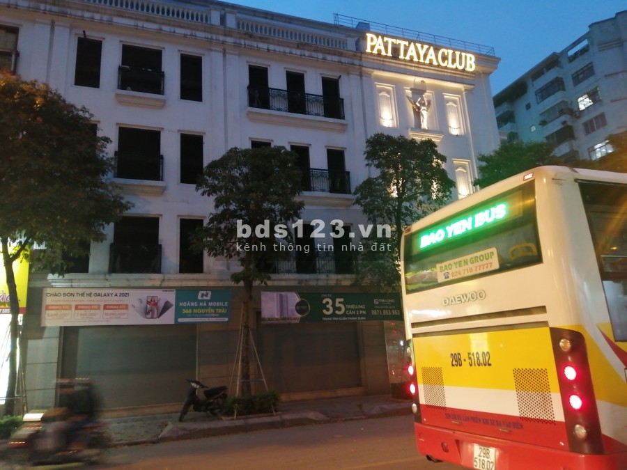 Bán nhà phố, Đường lớn nhiều làn xe Nguyễn Tuân, Thanh Xuân, 90m2, 5 tầng , MT 6m, giá 33.5 tỷ