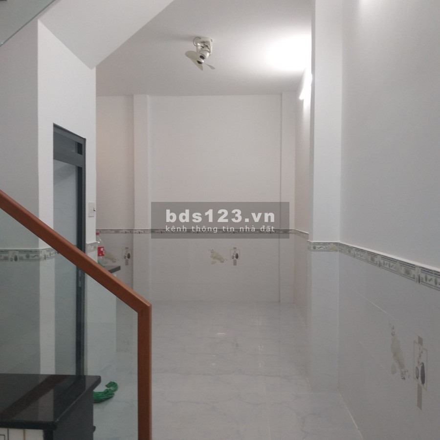 Bán nhà 1 trệt 1 lầu đường số 9 hiệp bình phước, dt 66m2 , giá 4.5 tỷ