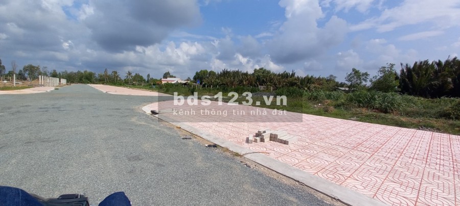 Đất nền mặt tiền chợ, liền kề khu công nghiệp và trường học
