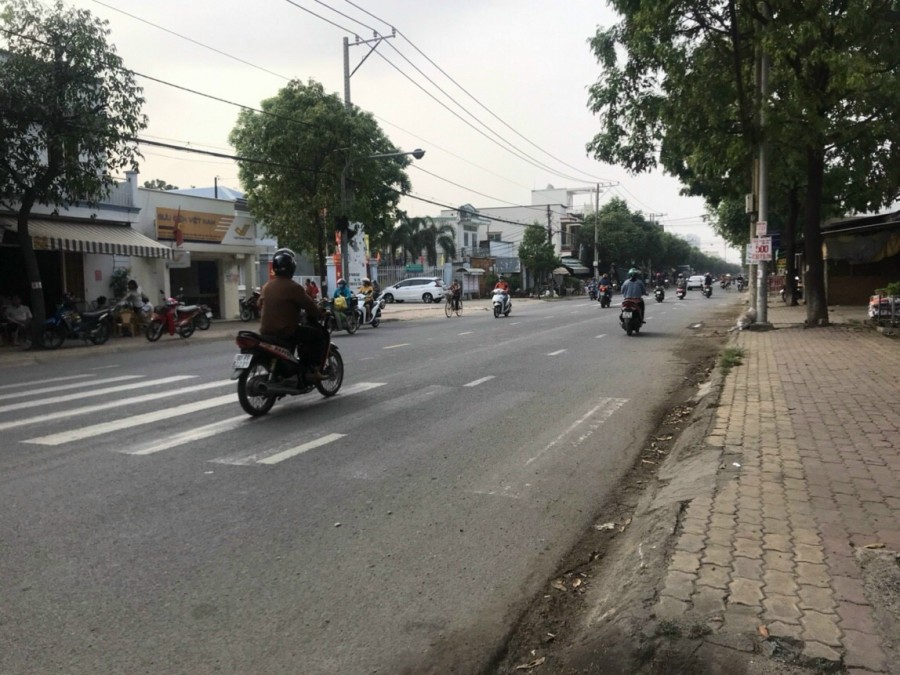Chính chủ cần bán lô đất đẹp MẶT TIỀN đường Bùi Hữu Nghĩa, Tân Vạn,đối diện UBND Phường