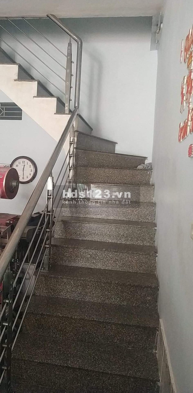 Nhà 1 trệt 1 lầu 105m2 đường Liên Khu 2-5, Bình Tân