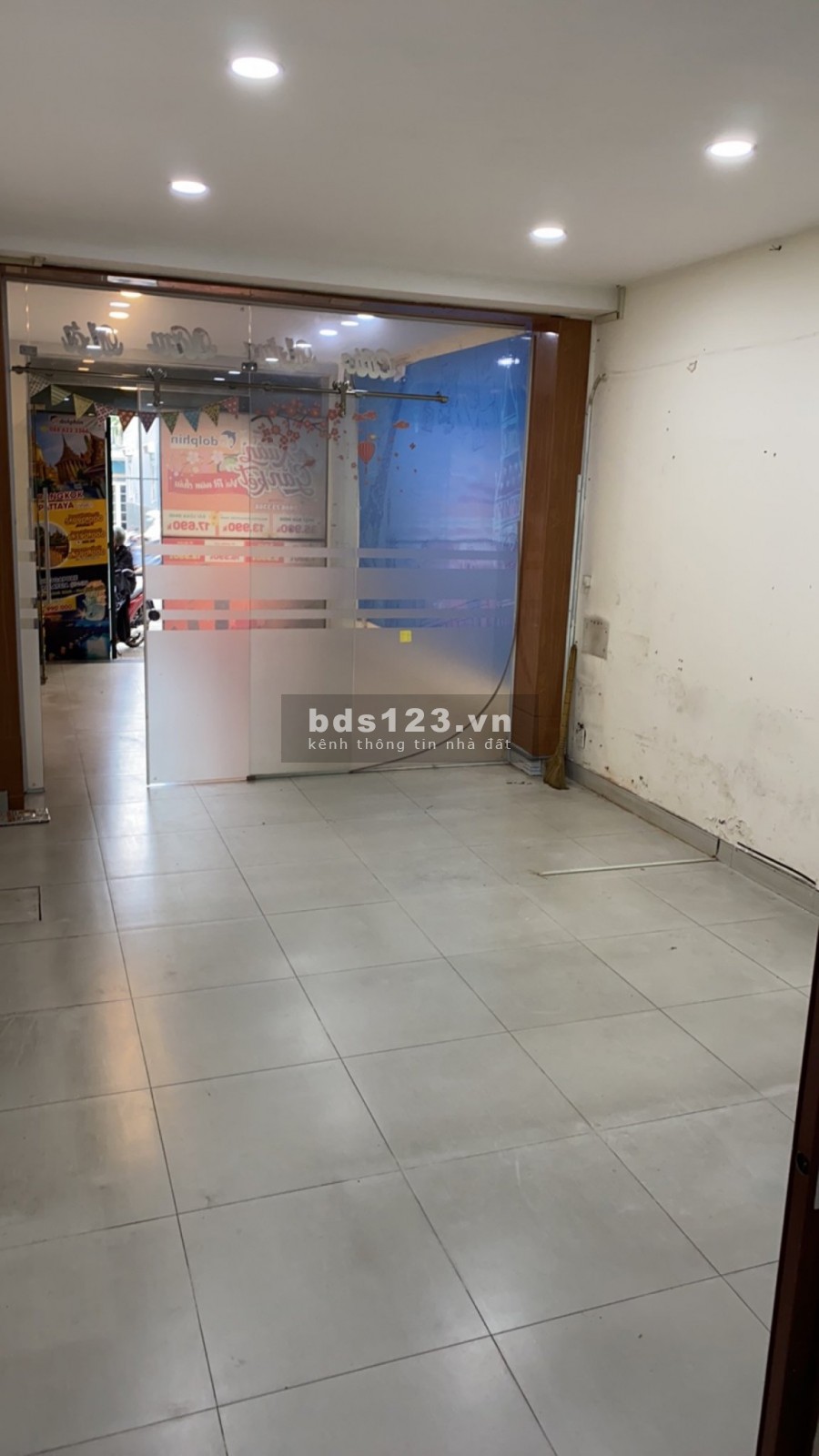 Cho thuê nhà nguyên căn mặt tiền đường Đinh Tiên Hoàng 4*18 5 tầng gía rẻ hơn thị trường 15%