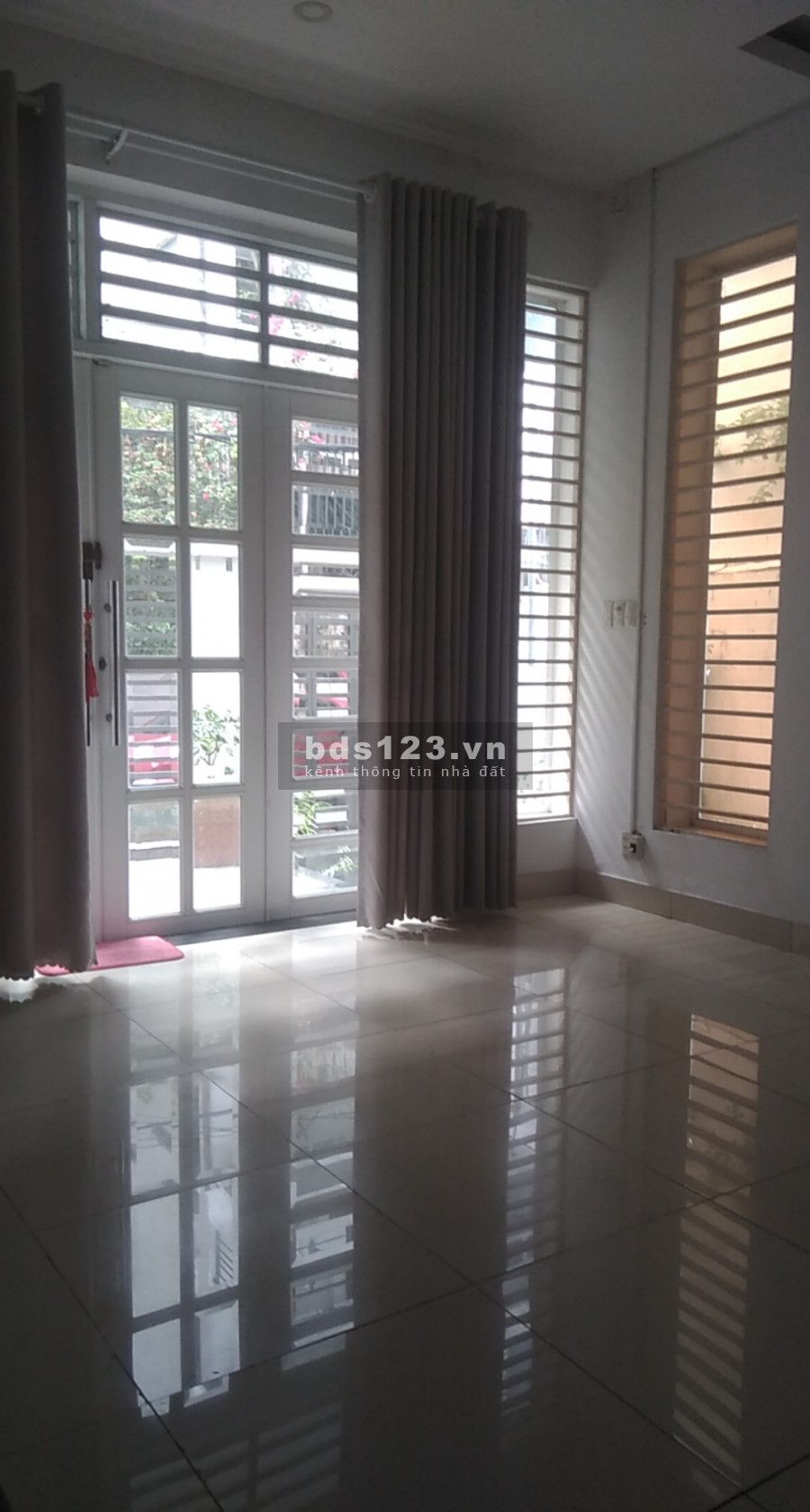 Nhà cho thuê nguyên căn đường Hồng Hà Phường 2 Quận Tân Bình - Nhà như hình