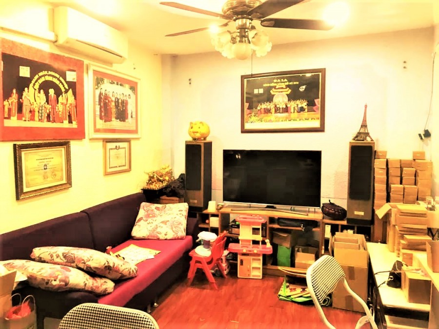 Chỉ 3 tỷ 8 có 200m2 nhà Nguyễn Đức Cảnh, oto sát nhà, trung tâm, tiện ích vô vàn