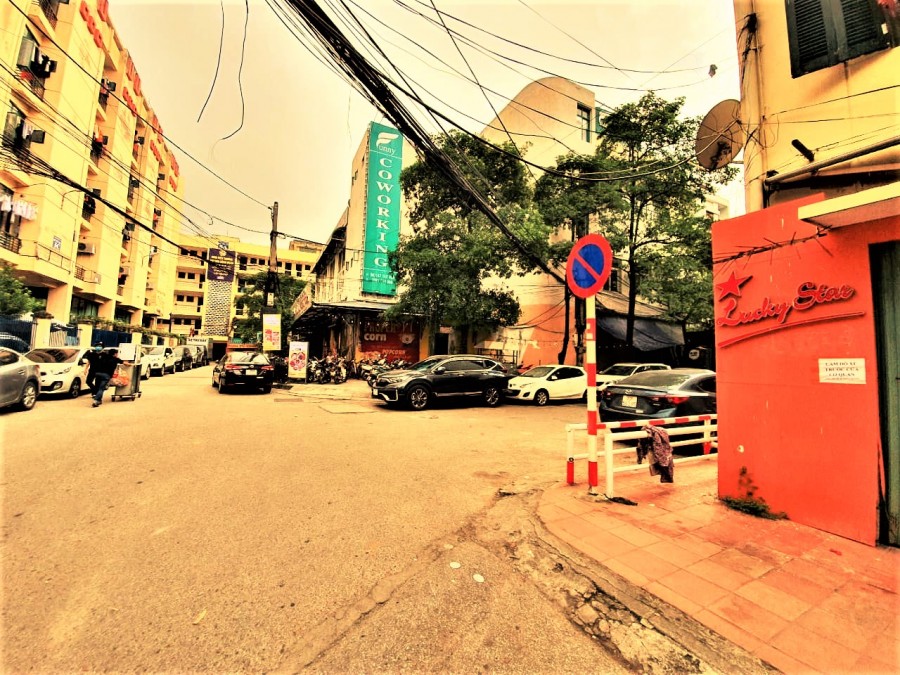 Chỉ 3 tỷ 8 có 200m2 nhà Nguyễn Đức Cảnh, oto sát nhà, trung tâm, tiện ích vô vàn