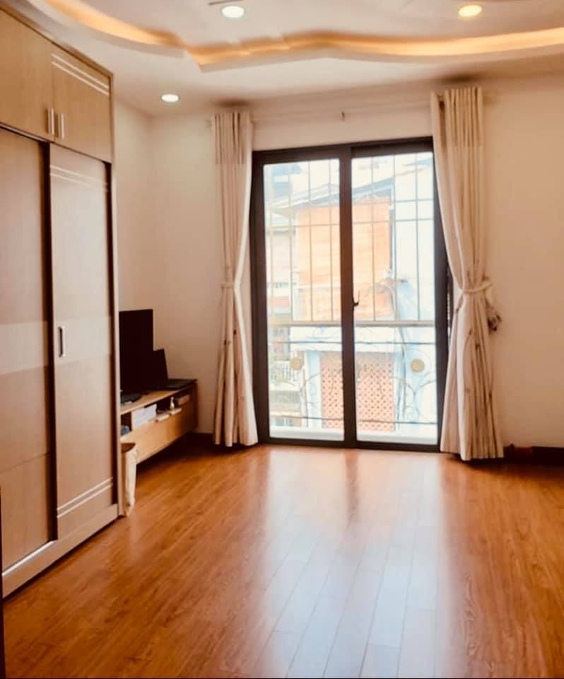 cần bán nhà hểm xe hơi tránh Lạc Long Quân p5q11 giá 6,9 tỷ