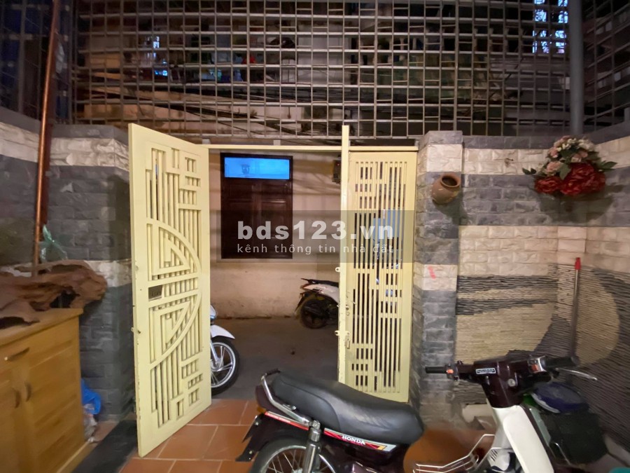 Chỉ với trên 3 tỷ - Sở hữu cho mình căn nhà có vị trí siêu đẹp – Kinh doanh là Phát.