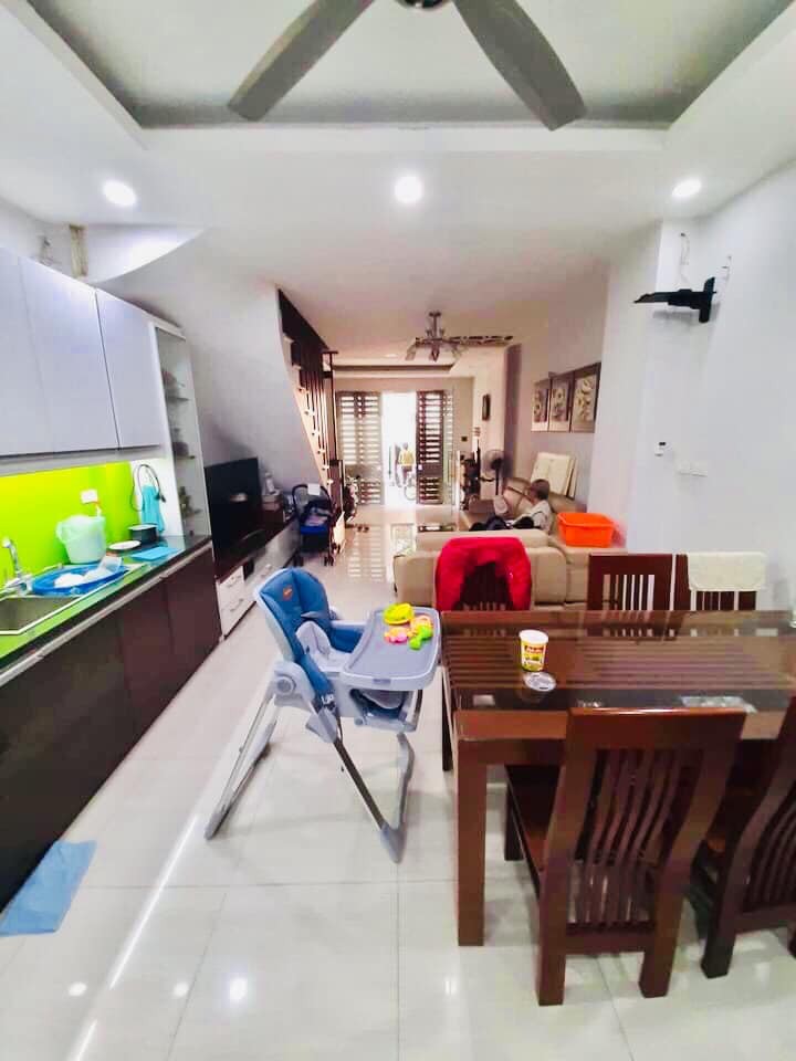 NHÀ MỚI NGUYỄN VĂN CỪ - 50M2 X 5 TẦNG- GIÁ HẤP DẪN
