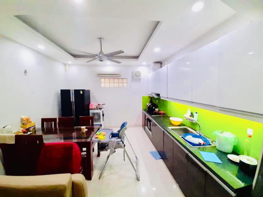 NHÀ MỚI NGUYỄN VĂN CỪ - 50M2 X 5 TẦNG- GIÁ HẤP DẪN