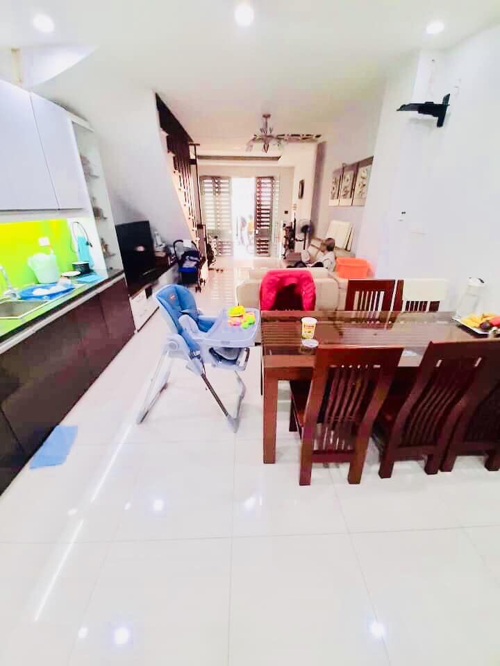 NHÀ MỚI NGUYỄN VĂN CỪ - 50M2 X 5 TẦNG- GIÁ HẤP DẪN