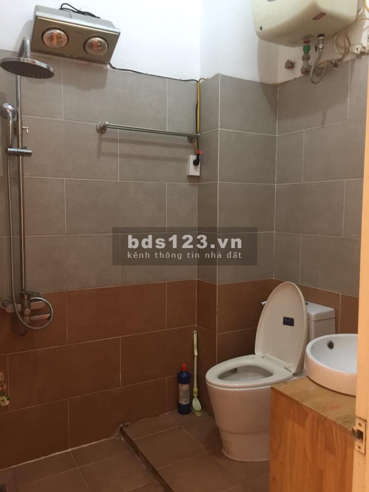 Bán nhà Phố Lê Trọng Tấn, Ô tô đỗ cách 10m, 25m2, giá 3,15tỷ.