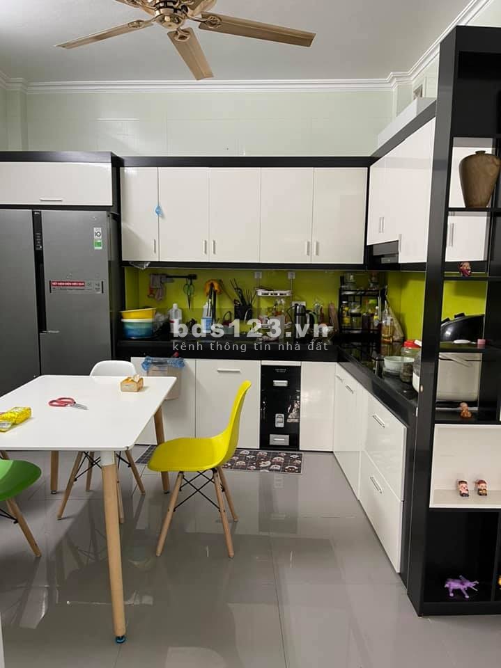 Bán nhà ngọc hồi hoàng mai 40 m2 ngõ rộng Ô TÔ chánh Kinh Doanh khủng