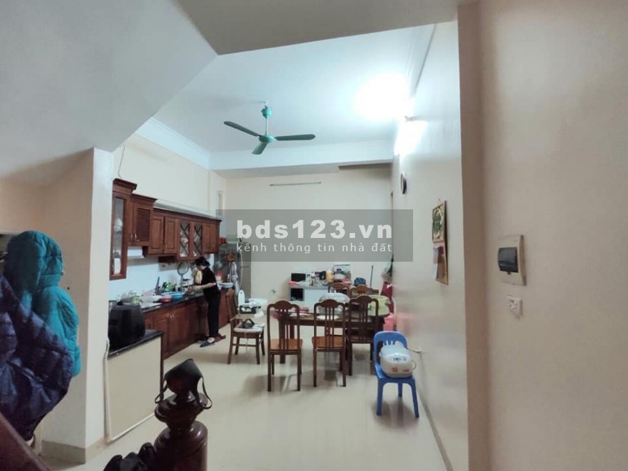 Bán nhà Cổ Nhuế gần hồ công viên trường chợ siêu thị 68m 6.6 tỷ
