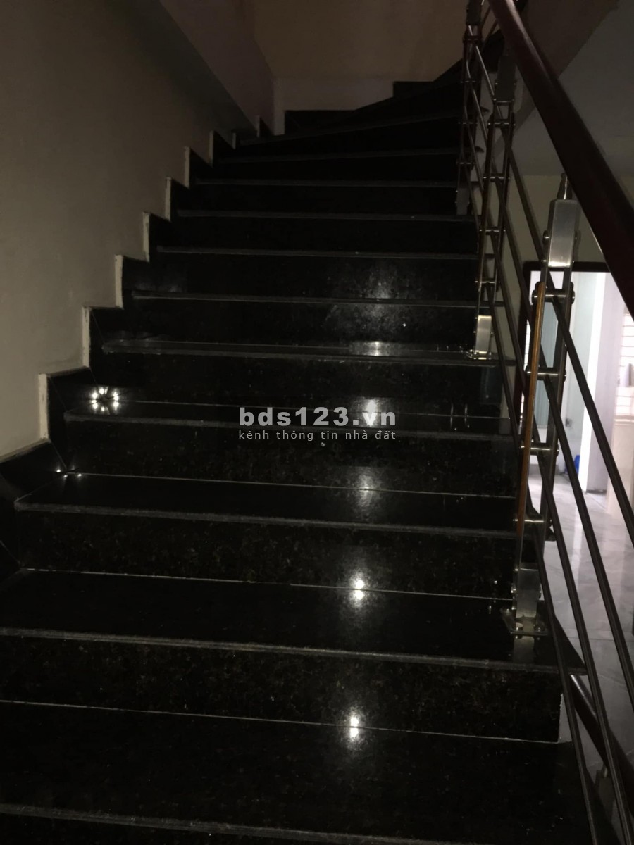  Nhà Mặt phố, Long Biên Kinh Doanh, 110M2 6 Tầng Mặt Tiền 6M, Thang Máy, Siêu Rẻ.