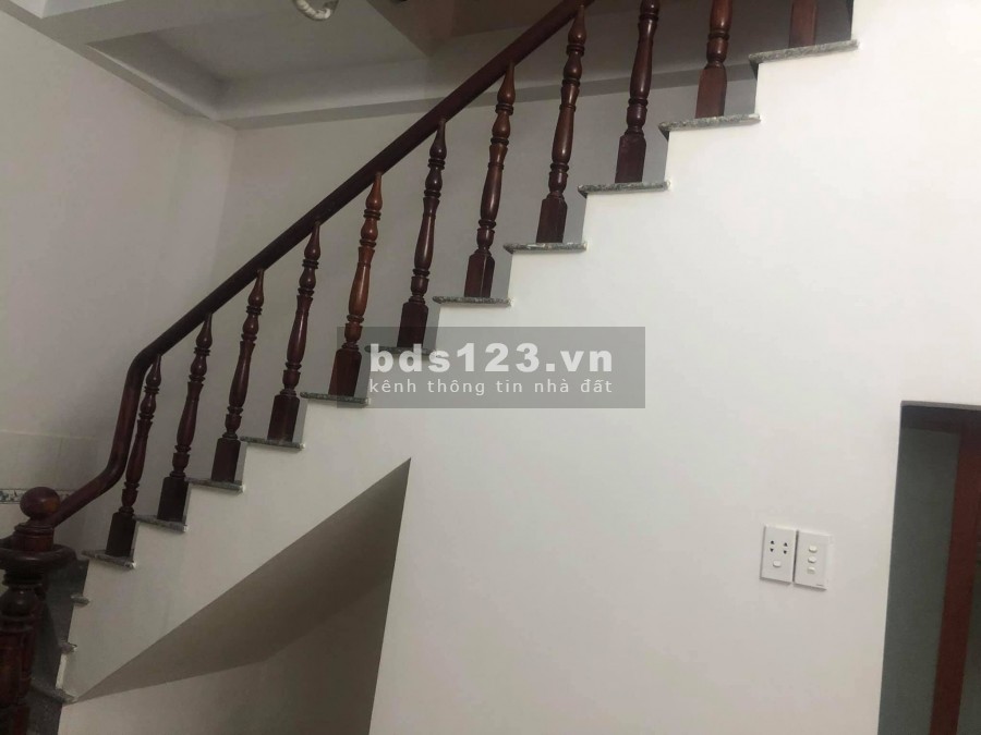 Bán Nhà Phố Trung Tâm Quận Gò Vấp. DT: 70m2. LH: 0932.155.399.