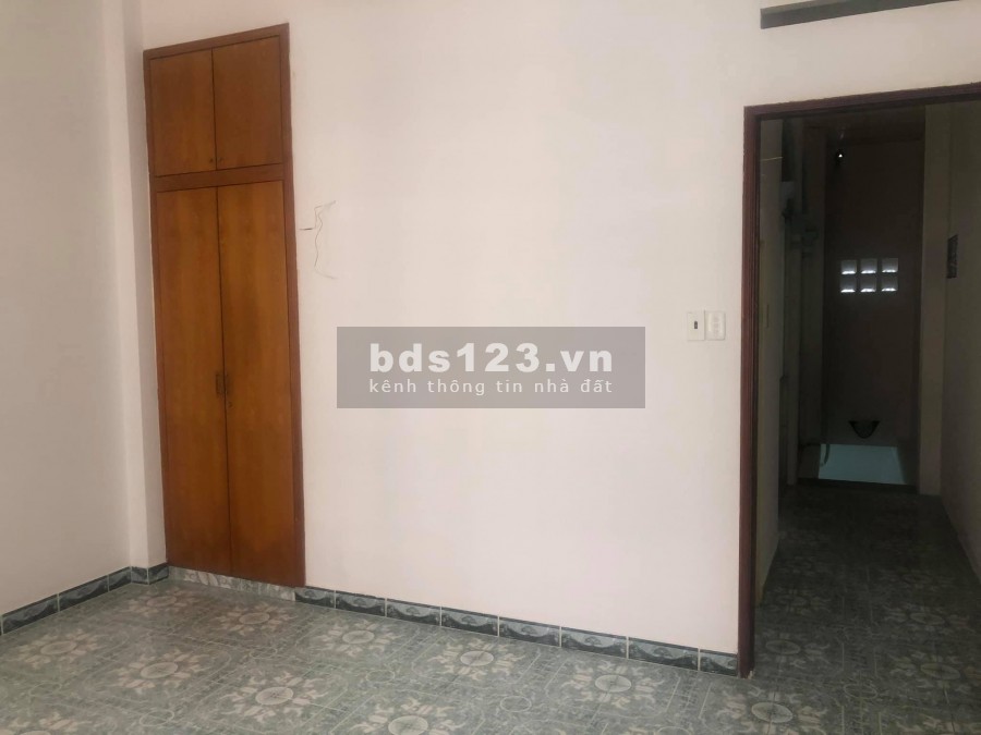 Bán Nhà Phố Trung Tâm Quận Gò Vấp. DT: 70m2. LH: 0932.155.399.