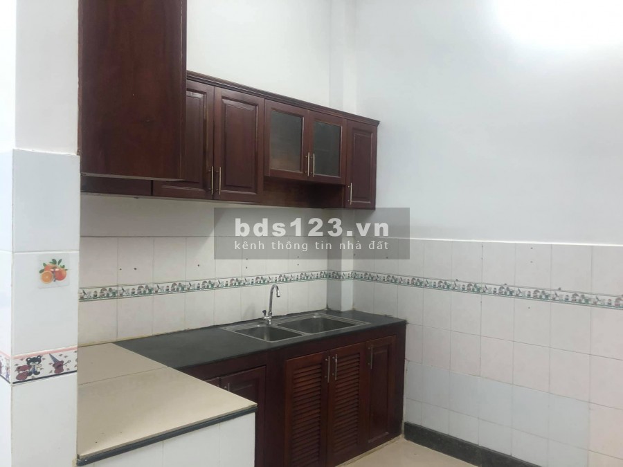 Bán Nhà Phố Trung Tâm Quận Gò Vấp. DT: 70m2. LH: 0932.155.399.