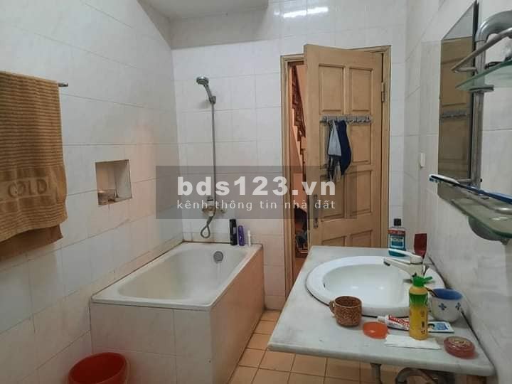 DIỆN TÍCH KHỦNG TT ĐỐNG ĐA KINH DOANH VEAW HỒ MẶT CHỢ GARA NGÕ THÔNG Ô TÔ TRÁNH 139M RA CỔNG ĐẠI HỌC THỦY LỢI