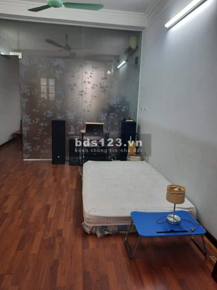 DIỆN TÍCH KHỦNG TT ĐỐNG ĐA KINH DOANH VEAW HỒ MẶT CHỢ GARA NGÕ THÔNG Ô TÔ TRÁNH 139M RA CỔNG ĐẠI HỌC THỦY LỢI