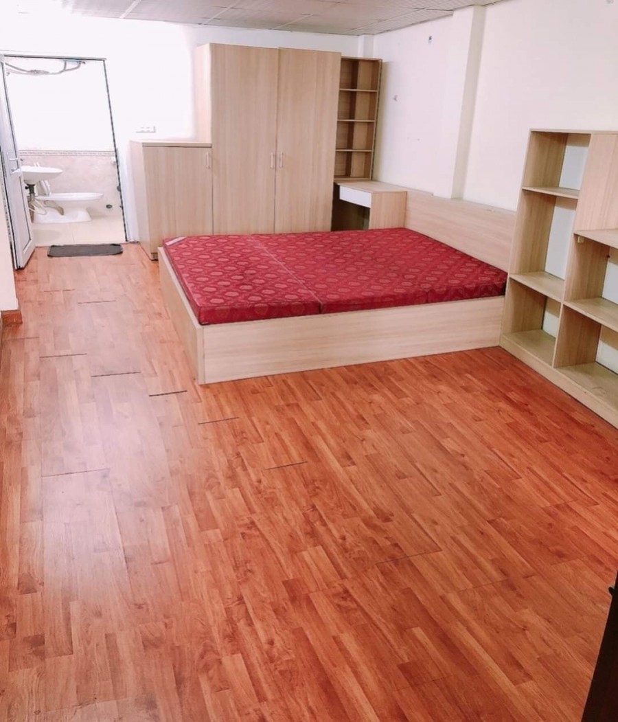 Hai Bà Trưng, 105m2, 7 tầng, 28 căn hộ, lô góc, KD 135tr/tháng, giá 18 tỷ 5. LH 0975823216
