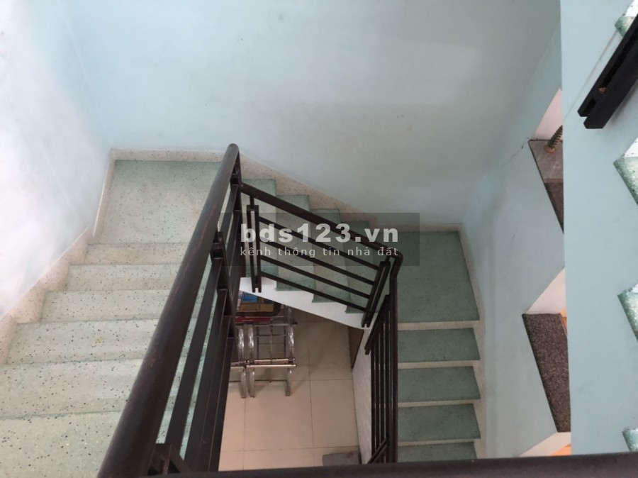 Cho thuê nhà nguyên căn 1 trệt, 1 lầu, 1 sân thượng Phạm Thế Hiển Q8