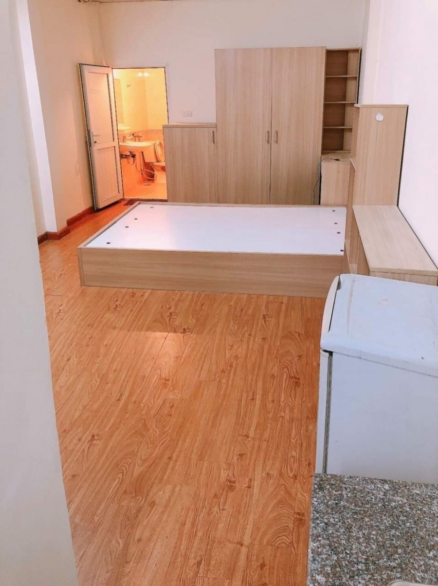 Hai Bà Trưng, 105m2, 7 tầng, 28 căn hộ, lô góc, KD 135tr/tháng, giá 18 tỷ 5. LH 0975823216