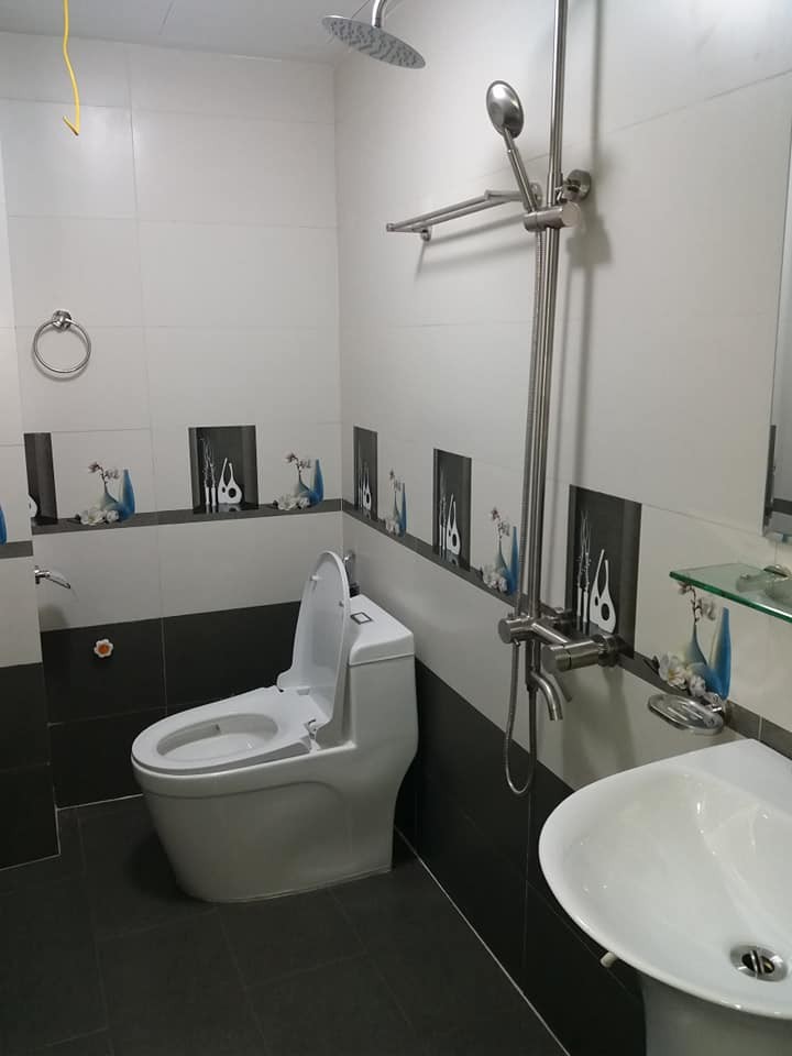 Nhà mới lên, cần bán. DT 34m, 5T, MT 3,4 m. Giá 3.5 tỷ, Xuân Đỉnh