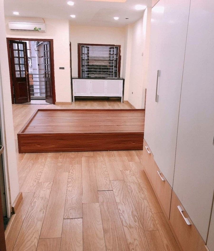 Hai Bà Trưng, 105m2, 7 tầng, 28 căn hộ, lô góc, KD 135tr/tháng, giá 18 tỷ 5. LH 0975823216