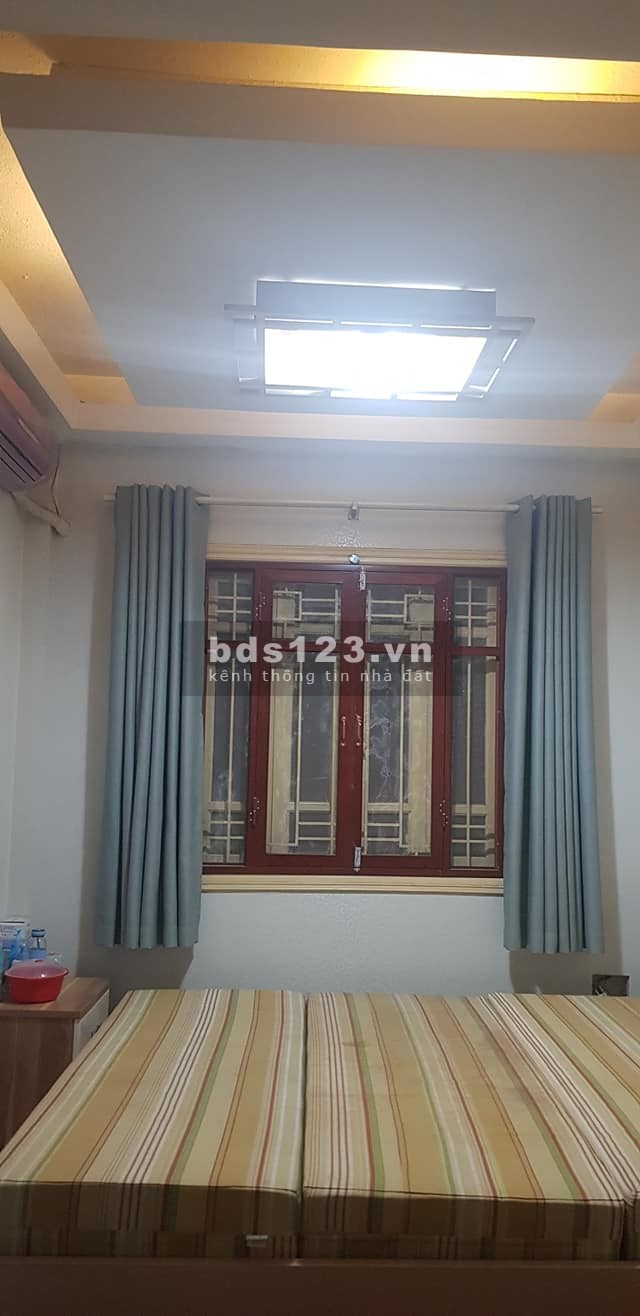 Cần bán nhà phố Đội Cấn, Ba Đình 25m2, 4 tầng, chỉ 2,45 tỷ.