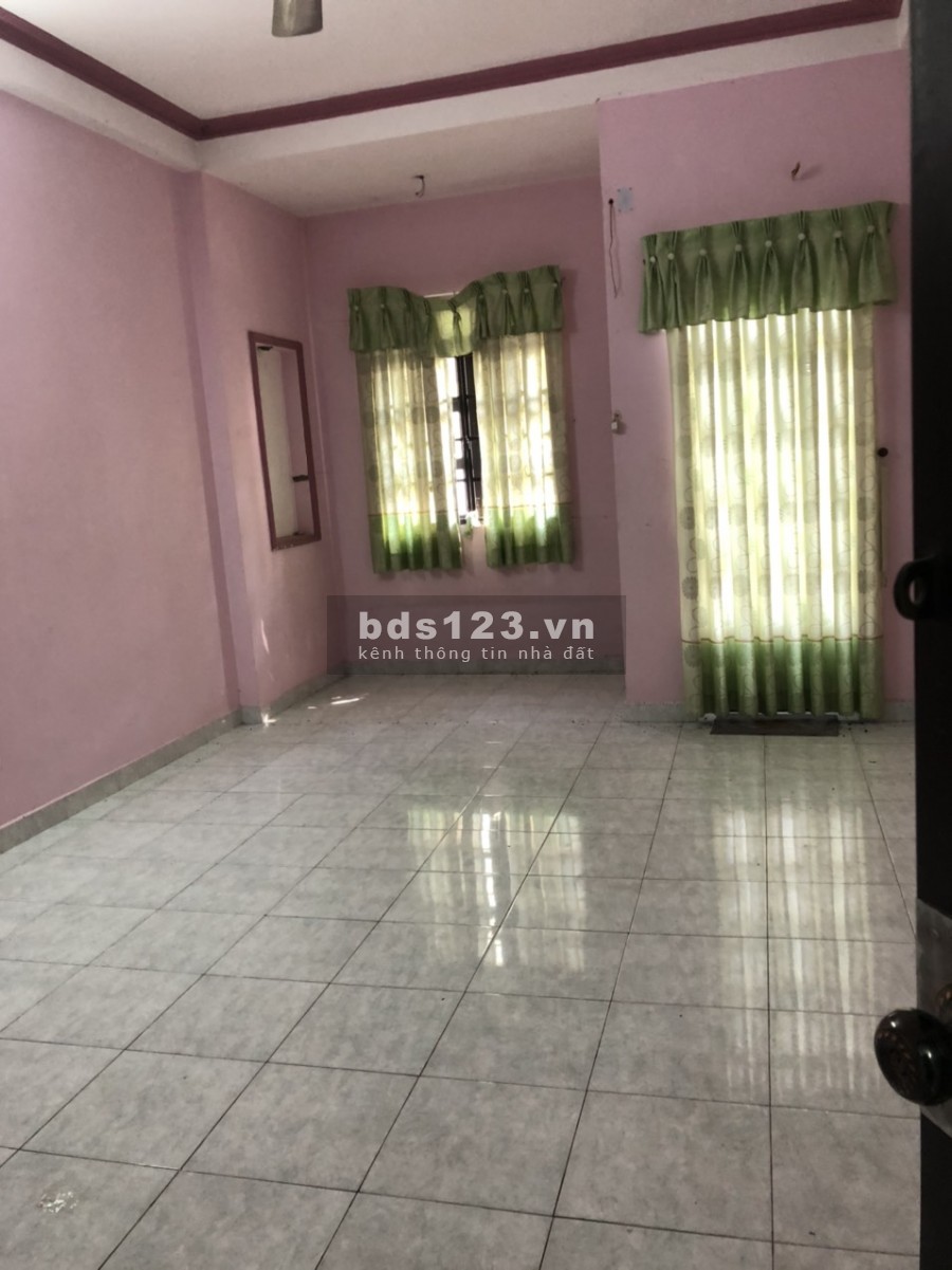 Cho thuê nhà nguyên căn 1 trệt, 1 lầu, 1 sân thượng Phạm Thế Hiển Q8