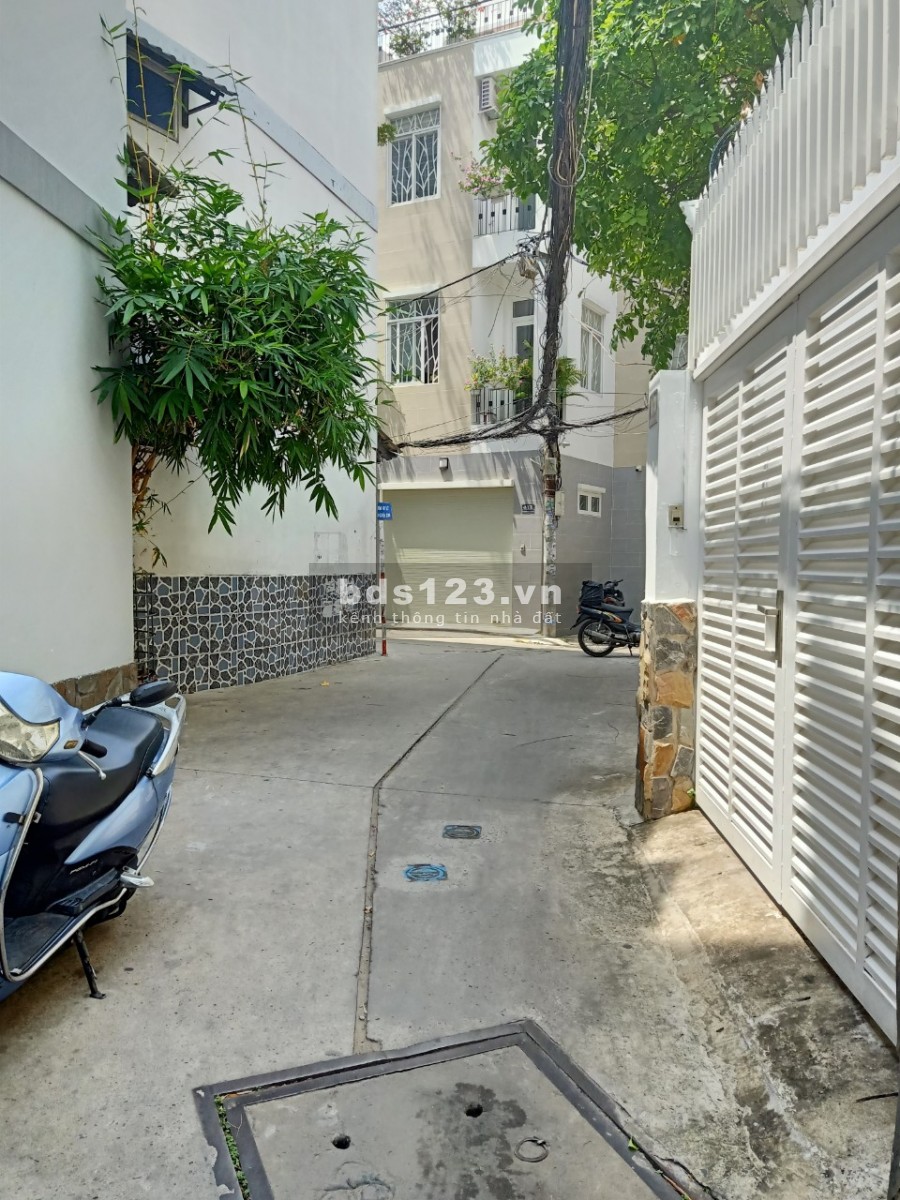 Cần bán nhà hẻm 3 gác 1 sẹc 4x6,5m2