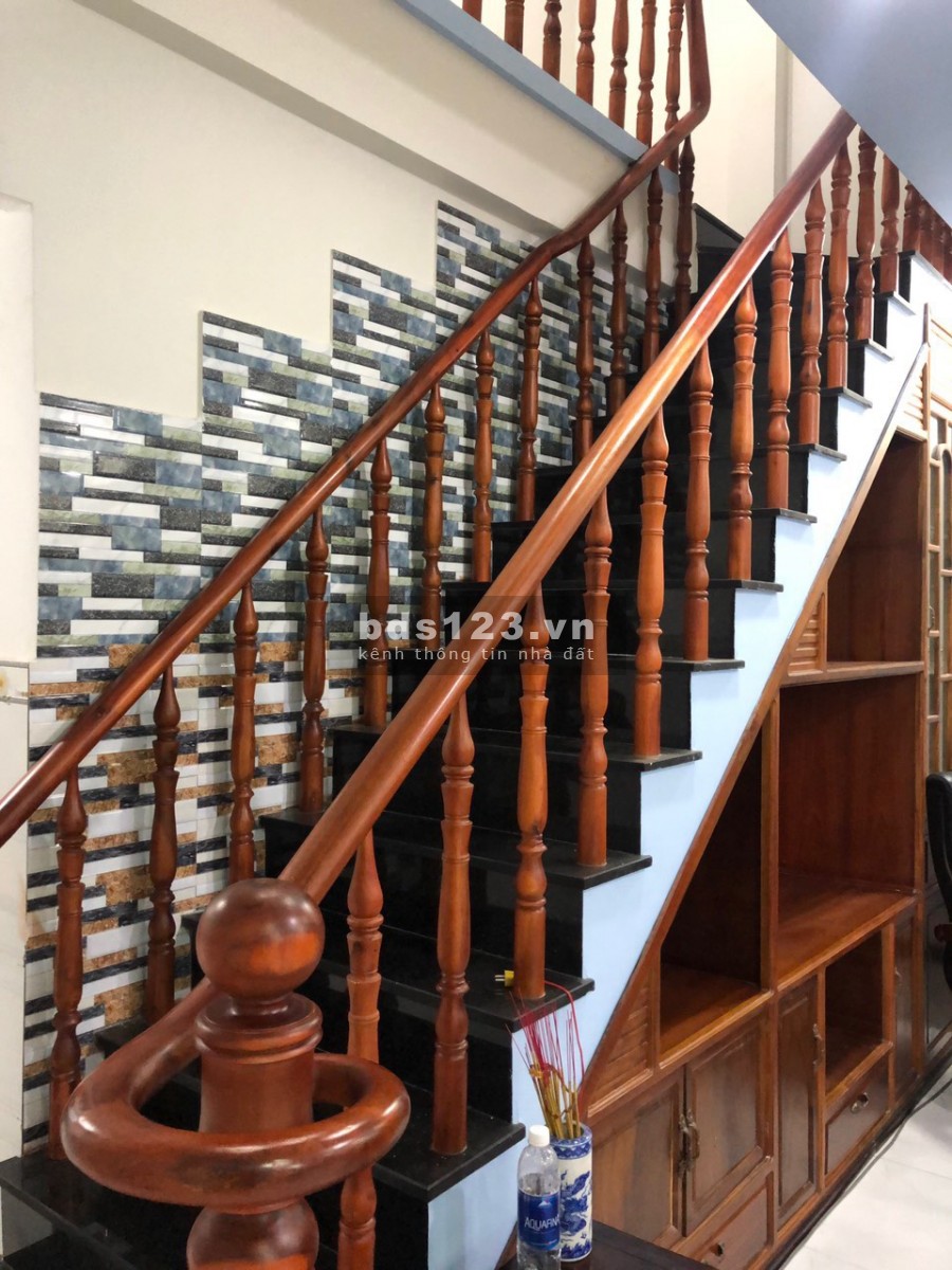 Tôi chính chủ cần bán căn nhà mặt tiền đường Xuân Thới 9