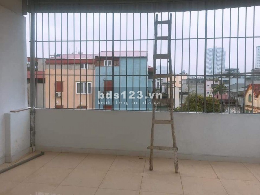 Nhà 5T Mới cứng lạc Long Quân, 34m2, MT 5.5m, Lô góc, Thoáng mát, Giá 3.6 Tỷ