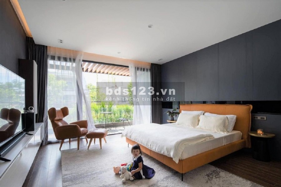 Bán nhà mặt phố Văn Cao. Vỉa hè 6m, 8 làn ô tô. 72m2 MT9m 24 tỷ