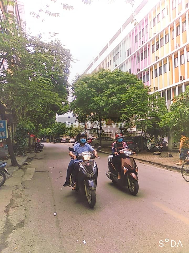 BÁN NHÀ Lê Quý Đôn, Hà Đông 47m2 chỉ có 4.25 tỷ.