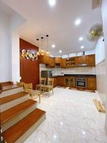 Nhà đẹp đường Lê Quang Định, phường 14, Quận Bình Thạnh, dt 75m2, 3 tầng giá 5.8 tỷ