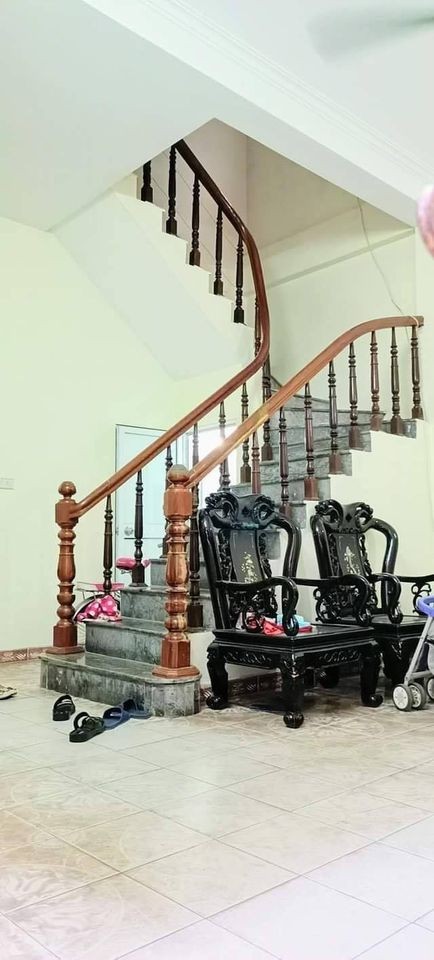 Bán nhà ngõ Ngọc Hà Ba Đình nhà lô góc, 40m2, 3 tầng, MT 4,5m, 3,3 tỷ