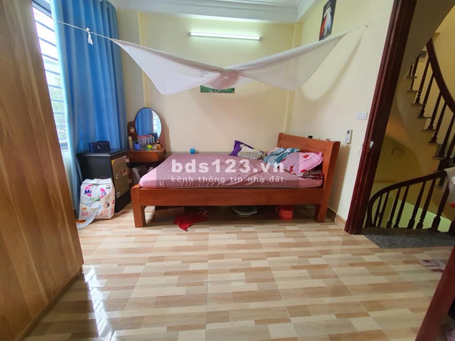 NHÀ ĐẸP LÔ GỐC Ô TÔ TRÁNH KINH DOANH
