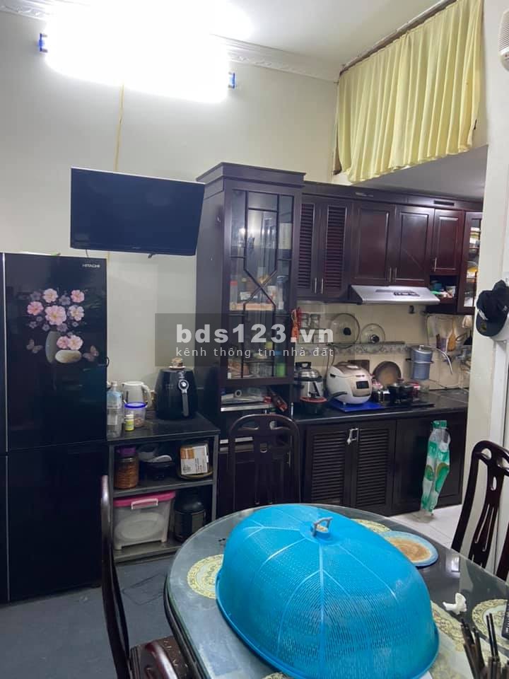 Bán nhà tại Đường Xuân Thủy, Cầu Giấy, Hà Nội diện tích 63m2 x 5 giá 6.5 tỷ.