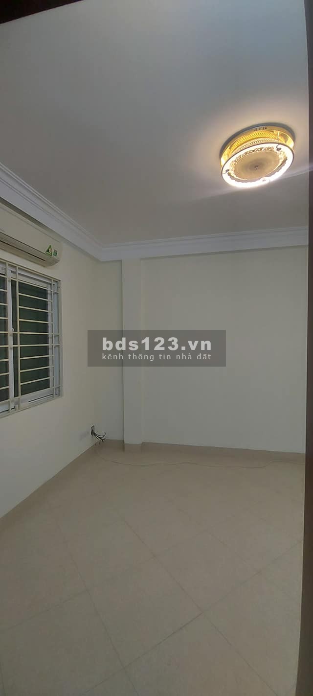 Cần Bán gấp nhà Ngõ Thổ Quan, 37m2 5 tầng mặt tiền 4m giá 3 tỷ