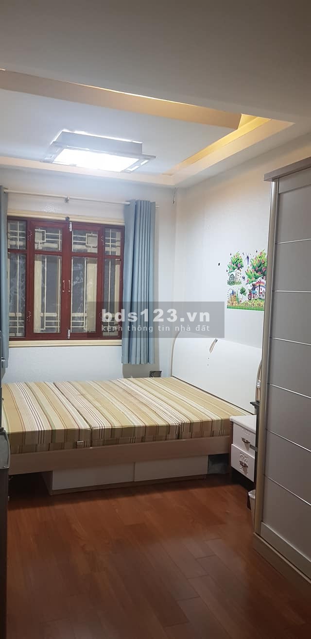 Hộ khẩu Ba Đình, 25mx4 tầng, 30m ra phố, giá 2.45 tỷ