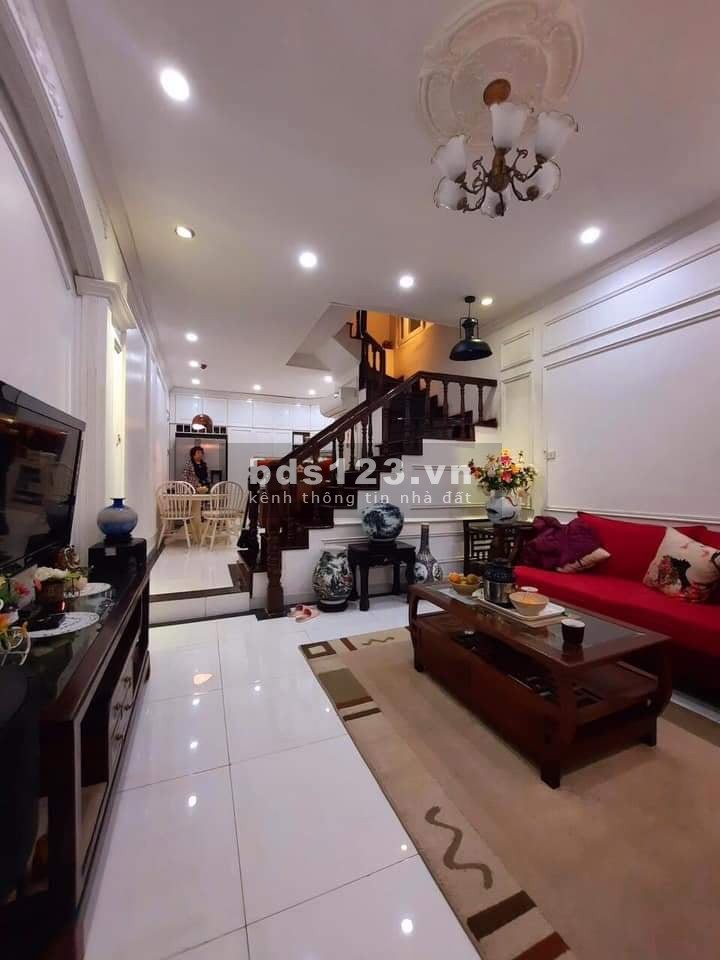 210m2 Diện Tích Sử Dụng Siêu Hiếm Nhà Đẹp Trương Định Giá 3.5 Tỷ